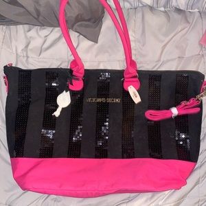NWT Victoria Secret overnight bag